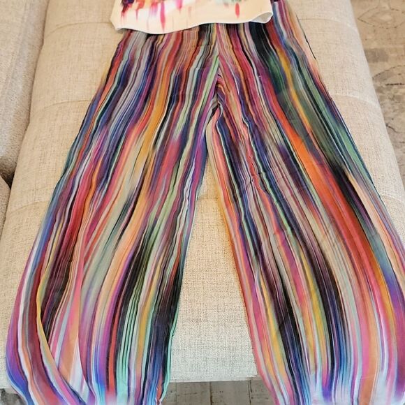 2 Piece Bisou Bisou Outfit - Picture 2 of 11